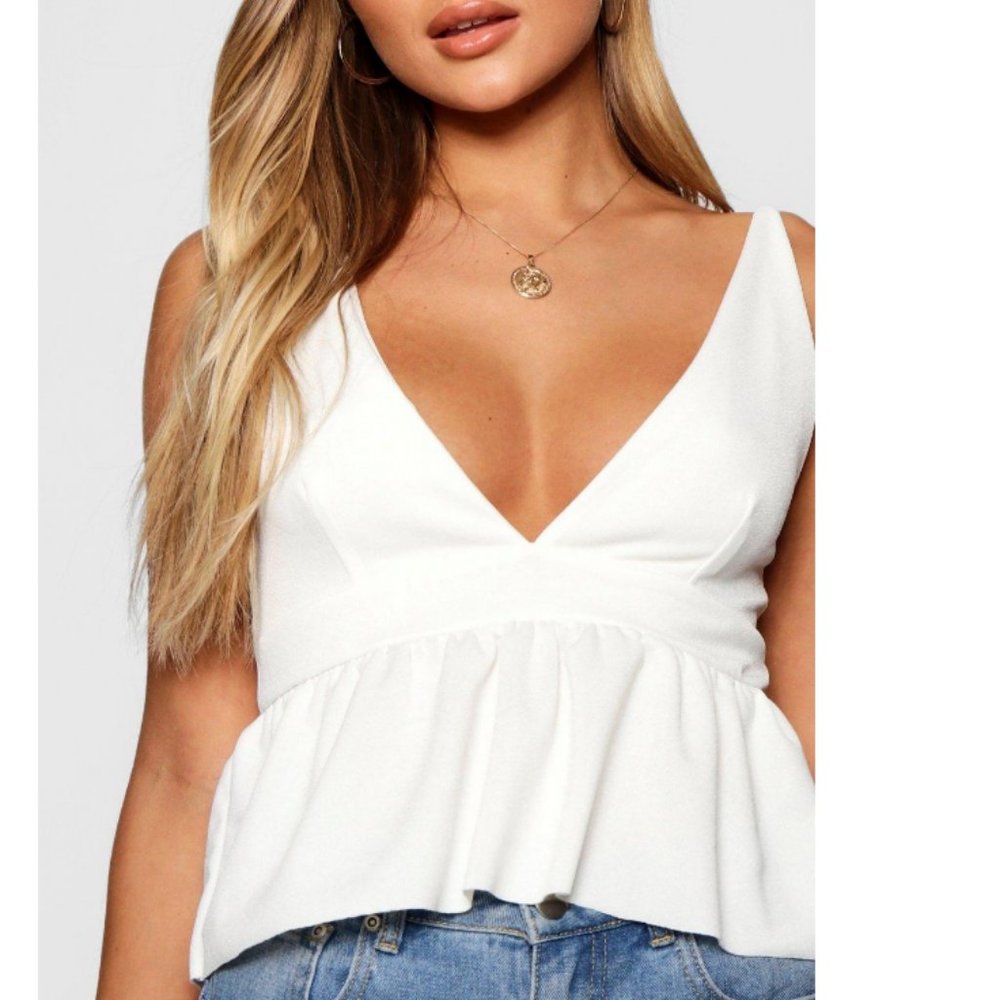 BOOHOO Bralet Top in Red